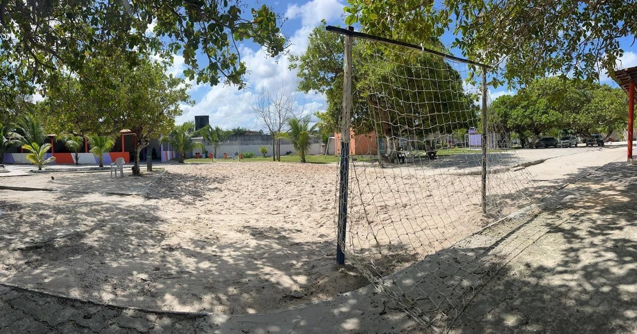Quadra de areia da clínica